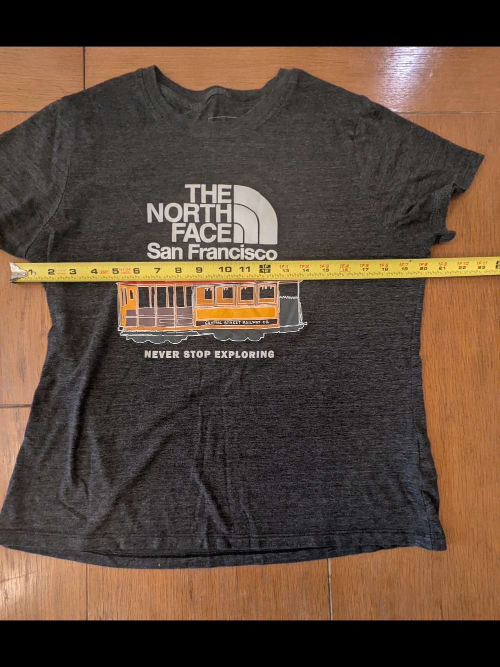 The North Face Women's' San Francisco Cable Car Graphic Tee - Charcoal XL - Picture 4 of 7
